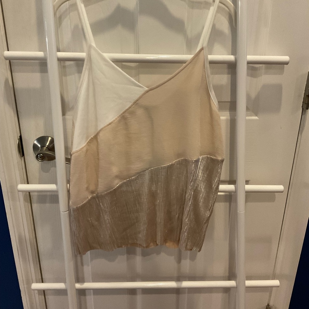 Elegant Women's Colorblock Top NWT 557